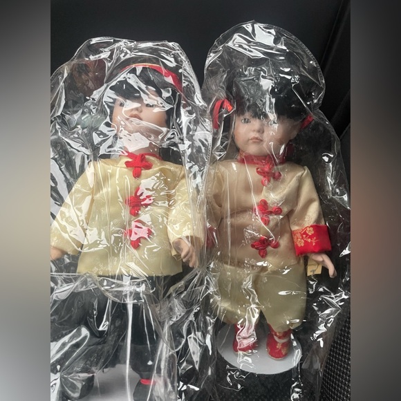 Vintage Porcelain Doll set $75 Seymour Mann Connoisseur Collection - Picture 2 of 3